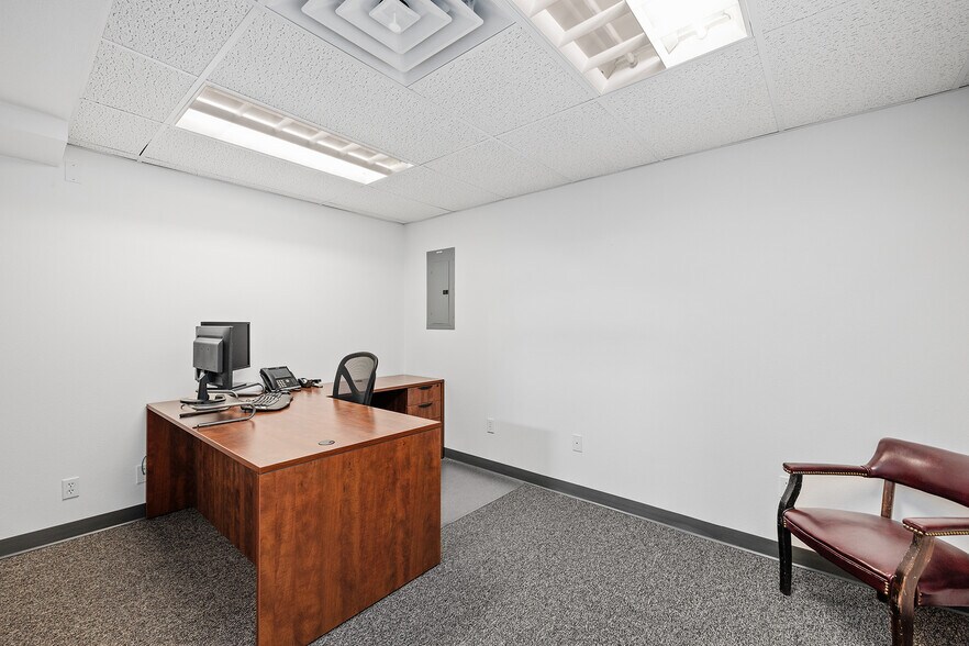 More Photos Of 813 E Lincolnway, Cheyenne Office For Sale