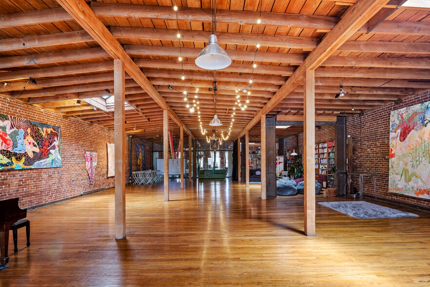 More Photos Of 1327 Willow St, Los Angeles Office For Sale