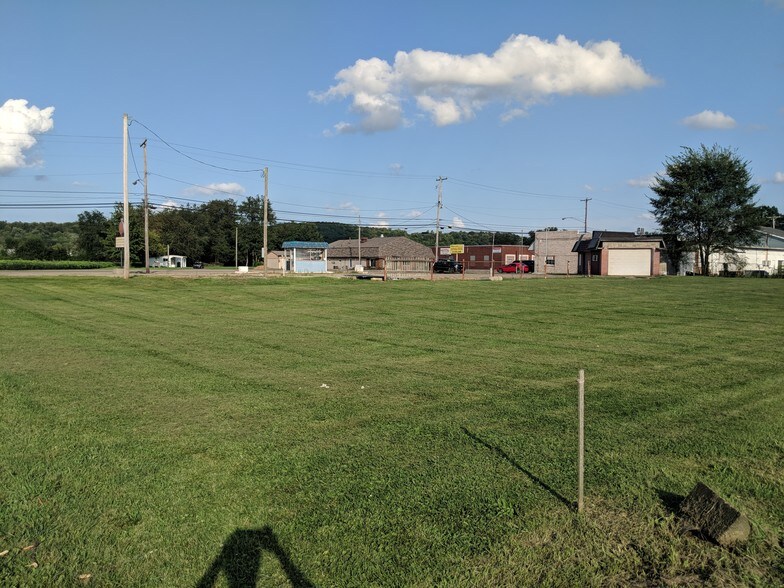 More Photos Of 998 N Wooster Ave, Strasburg Land For Lease