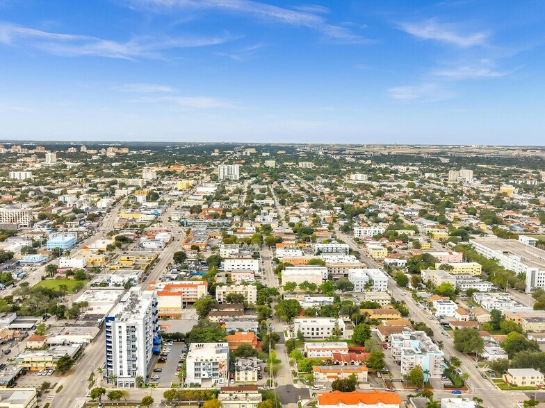 More Photos Of 1451 W Flagler St, Miami General Retail For Sale