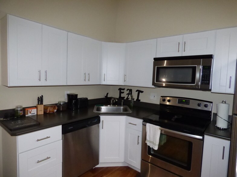More Photos Of 516-518 Beaver St, Sewickley Storefront Retail Residential For Sale