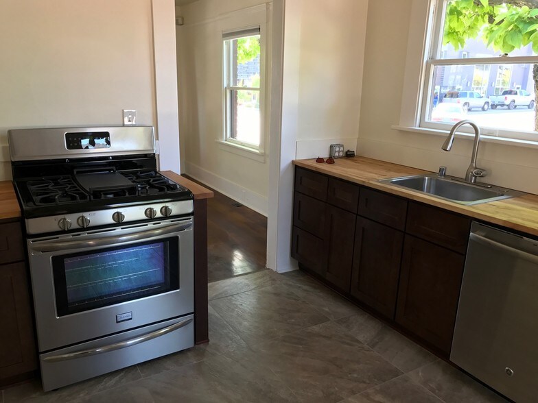 More Photos Of 800 S Center St, Reno Office Residential For Sale