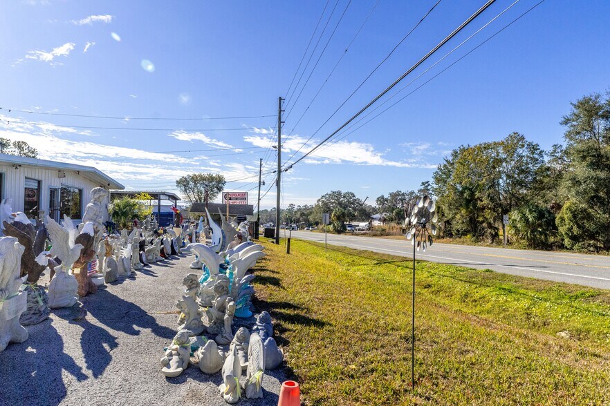 More Photos Of 1350 Ponce De Leon Blvd, Brooksville Warehouse For Sale