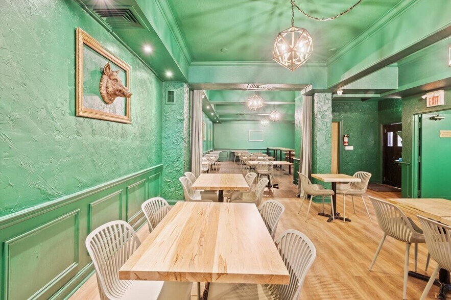 More Photos Of 21 Celina St, Oshawa Restaurant For Sale