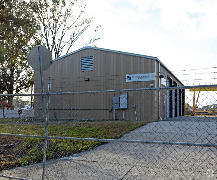 More Photos Of 3512 Vera Ave, Orlando Warehouse For Lease