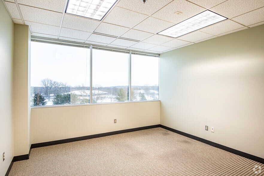 More Photos Of 440 Science Dr, Madison Office For Lease
