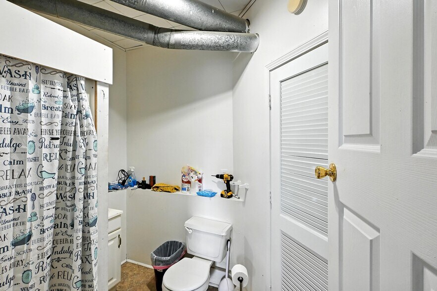 More Photos Of 110-114 W Grand River Ave, Webberville Storefront Retail Residential For Sale