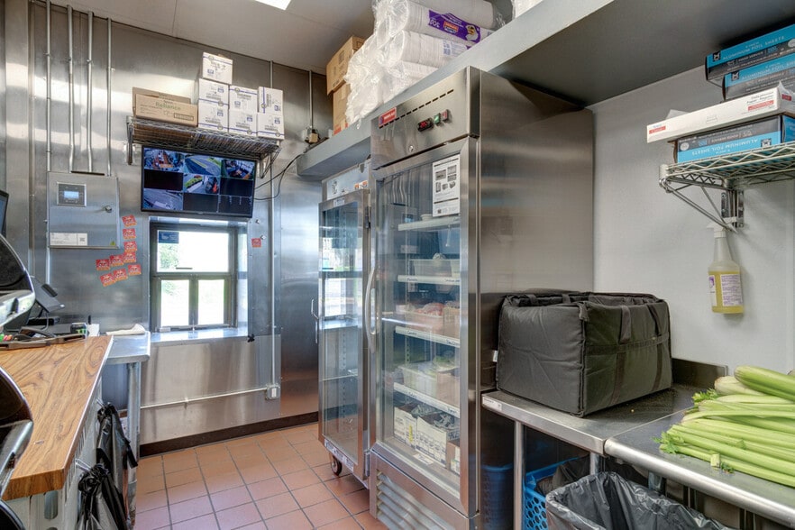 More Photos Of 351 Southland Dr, Lexington Fast Food For Sale