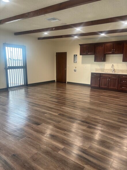 More Photos Of 10133-10144 Rush St, El Monte Warehouse For Lease