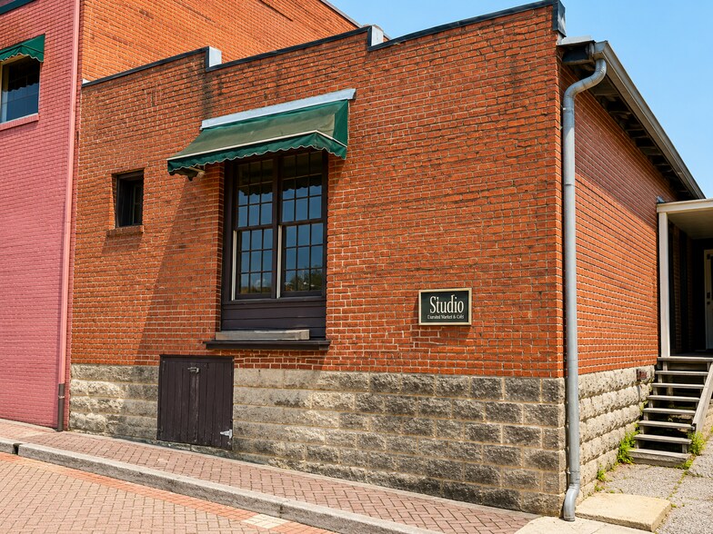 More Photos Of 61 Doyle St, Toccoa Mixed Retail For Sale
