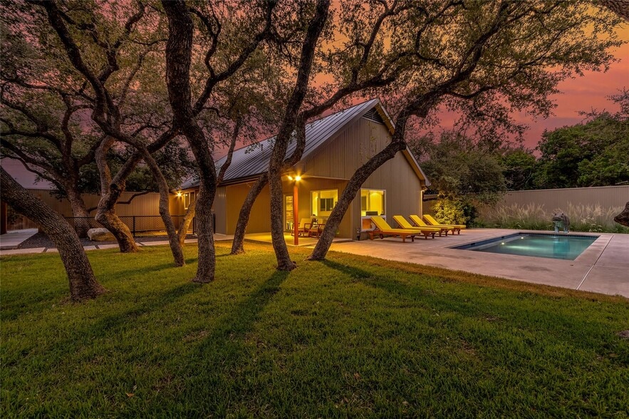 More Photos Of 2606 Ranch Road 620 N, Austin Loft Creative Space For Sale