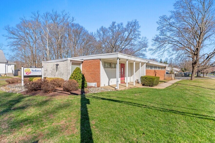 More Photos Of 123 Dunhams Corner Rd, East Brunswick Medical For Sale