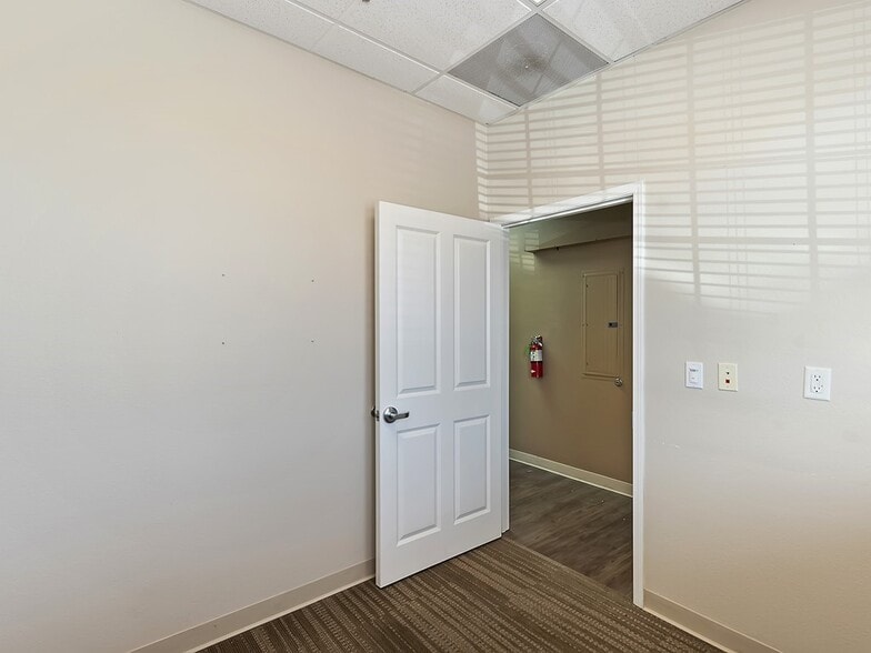 More Photos Of 35400 Bob Hope Dr, Rancho Mirage Medical For Sale