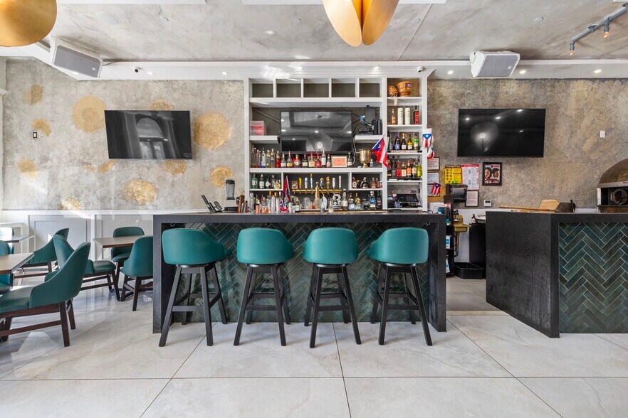 More Photos Of 1041 Flushing Ave, Brooklyn Restaurant For Sale