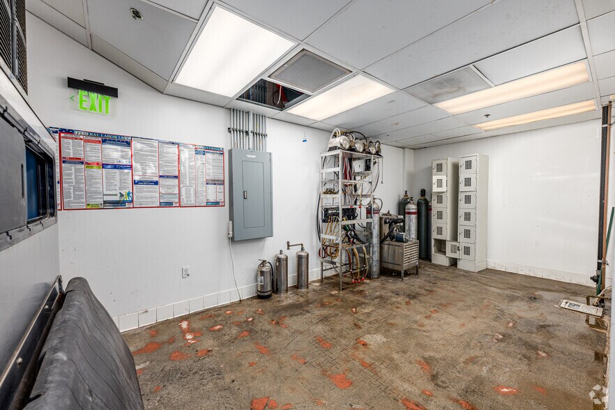 More Photos Of 701 W 7th St, Los Angeles Apartments For Lease