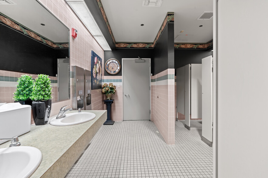 More Photos Of 4700 E Walnut Ave, Orange Religious Facility For Sale