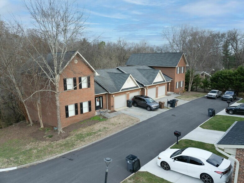 More Photos Of 7100 Dulaney Way, Knoxville Apartments For Sale