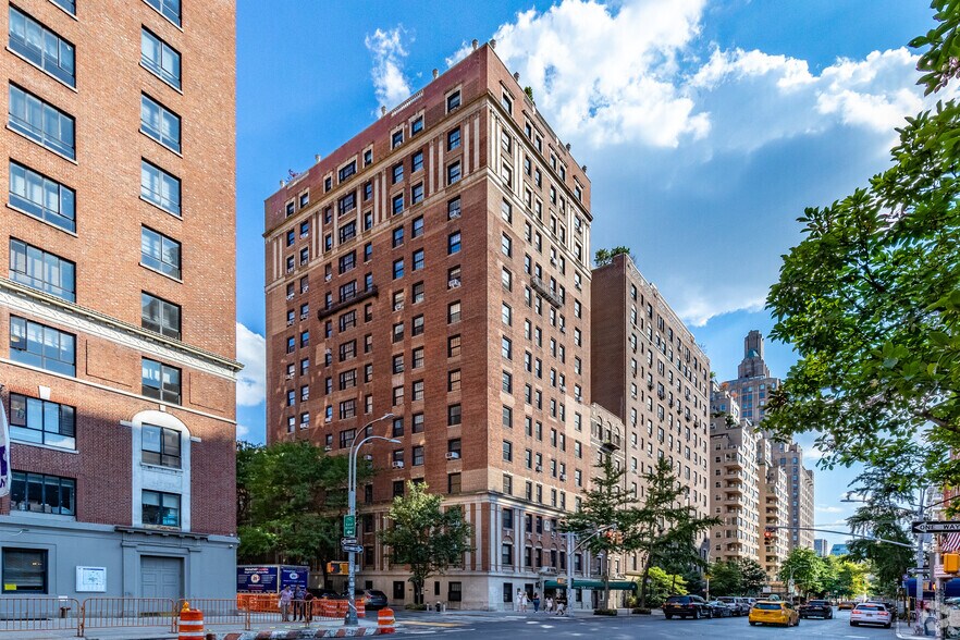 More Photos Of 33 Fifth Ave, New York Apartments For Lease
