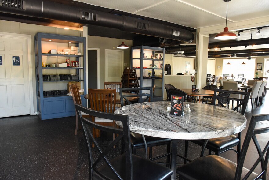 More Photos Of 1123 Somerville Rd SE, Decatur Restaurant For Sale