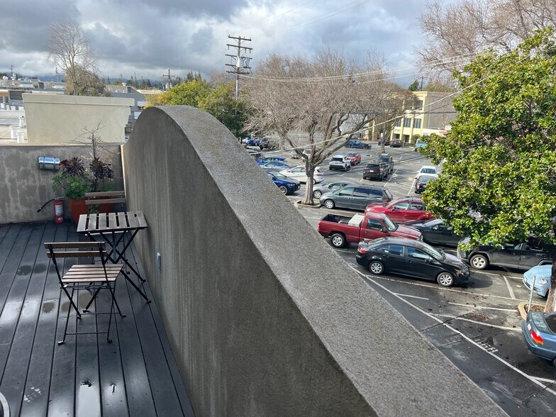 More Photos Of 622 Santa Cruz Ave, Menlo Park Storefront Retail Office For Lease
