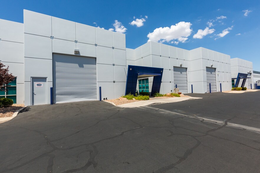 More Photos Of 3720 W Oquendo Rd, Las Vegas Warehouse For Lease