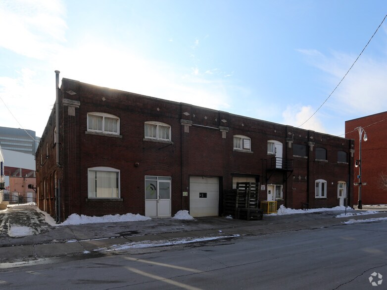 More Photos Of 90 Bay St N, Hamilton Food Processing For Sale