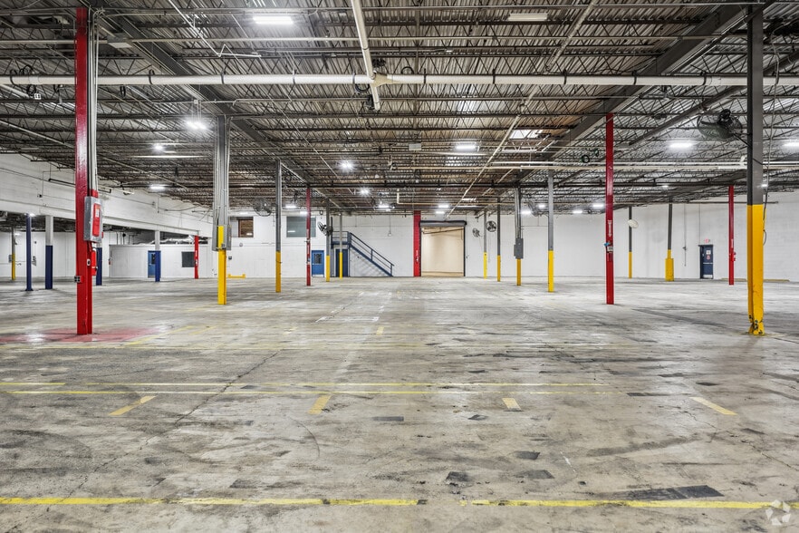 More Photos Of 615 Industrial Ave, Salisbury Warehouse For Sale