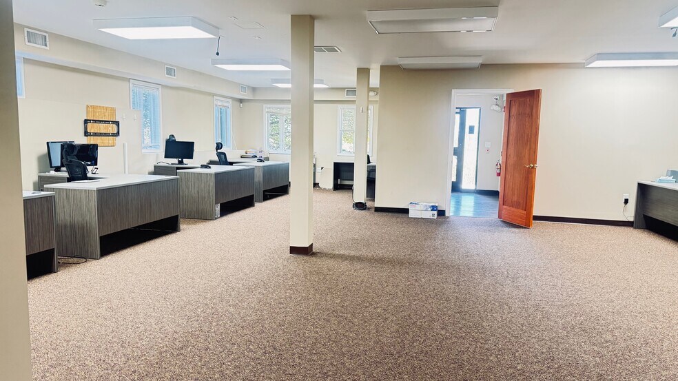 More Photos Of 1460 Route 17M, Chester Medical For Lease