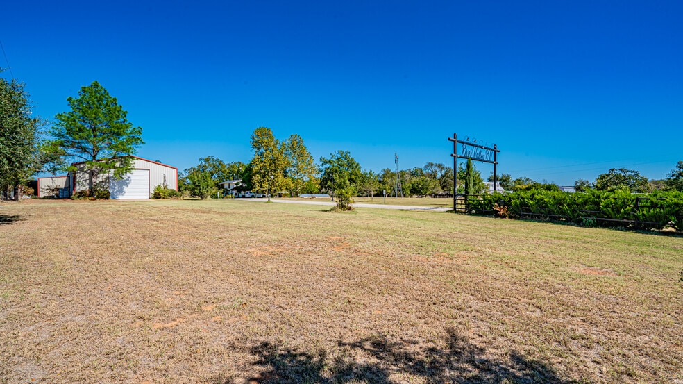 More Photos Of 1275-1299 Big Valley Cir, Lipan Trailer Camper Park For Sale