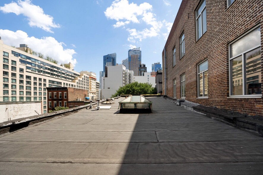 More Photos Of 183 Concord St, Brooklyn Flex For Sale