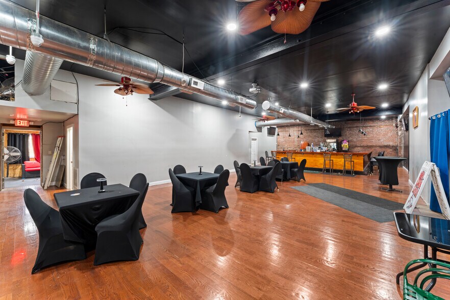 More Photos Of 811 Dixwell Ave, Hamden Flex For Sale