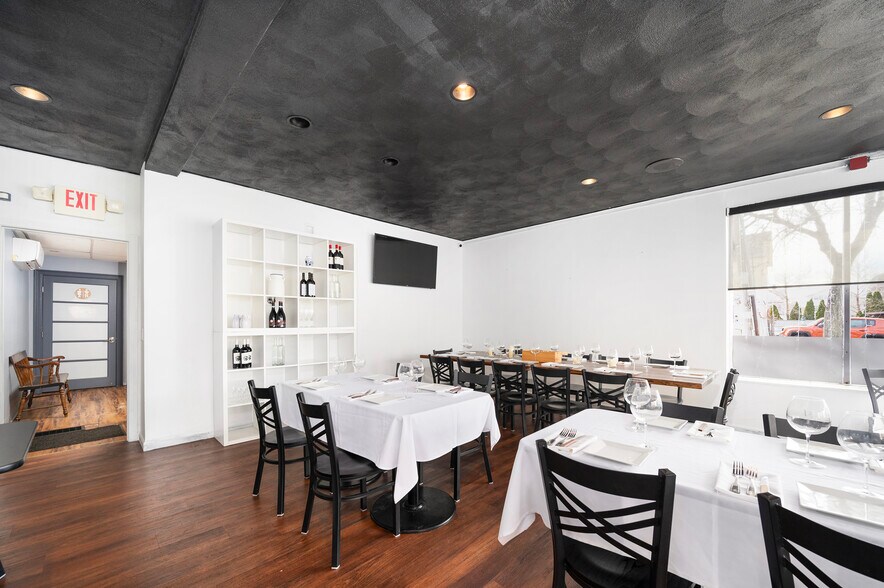 More Photos Of 262-266 Atwells Ave, Providence Storefront Retail Office For Lease