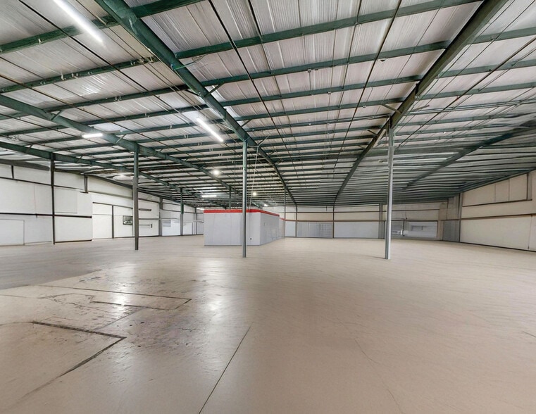 More Photos Of 12450 Automobile Blvd, Clearwater Warehouse For Sale