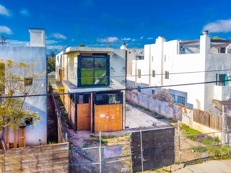 More Photos Of 705 Broadway St, Venice Multifamily For Sale