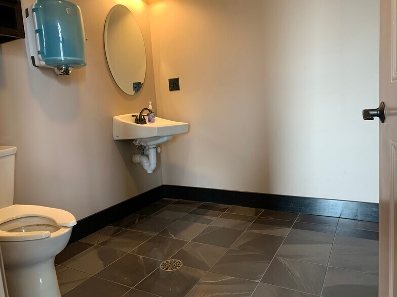 More Photos Of 8745 Old US Highway 50, Breese Industrial For Lease