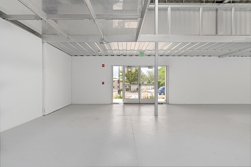 More Photos Of 1226 Flagman Way, Santa Fe Office For Sale