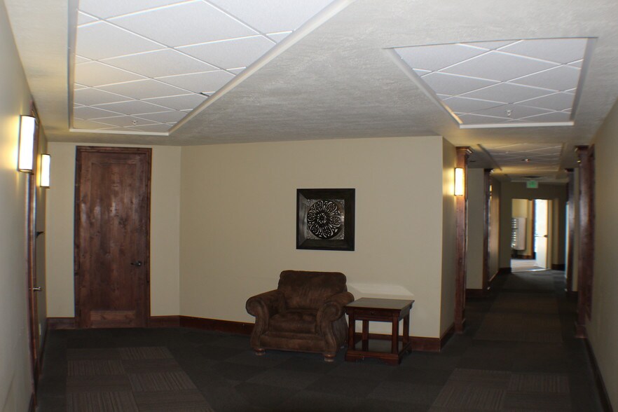 More Photos Of 2620 Commercial Way, Rock Springs Medical For Lease