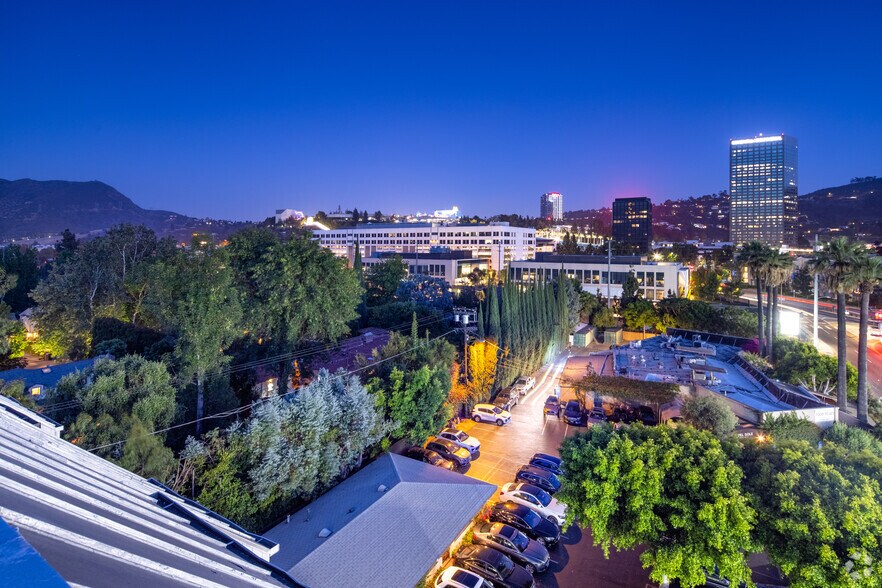 More Photos Of 4130 Cahuenga Blvd, Toluca Lake Office For Sale
