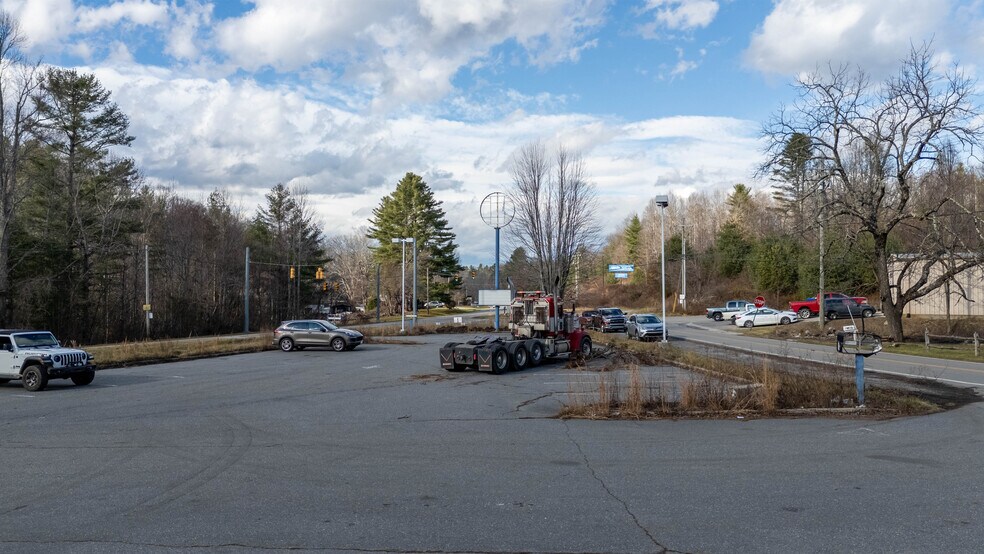 More Photos Of 14109 Highway 226 S, Spruce Pine General Retail For Sale