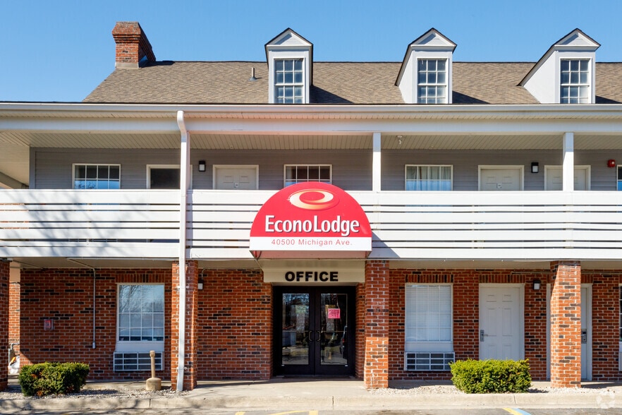 More Photos Of 40500 Michigan Ave, Canton Hotel For Sale