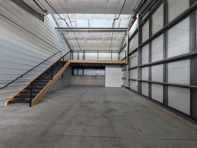 Primary Photo Of 7542 S Potomac St, Centennial Flex For Lease