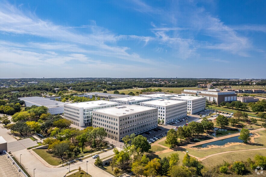 More Photos Of 1500 Solana Blvd, Westlake Unknown For Lease