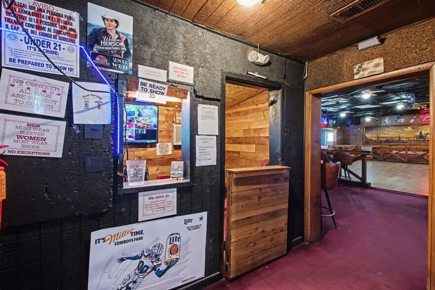 More Photos Of 15615 E State Highway 29, Buchanan Dam Restaurant For Sale