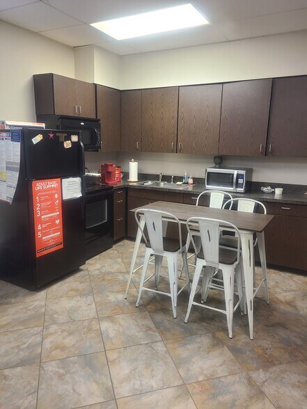 More Photos Of 17500 Highway 3, Webster Medical For Lease