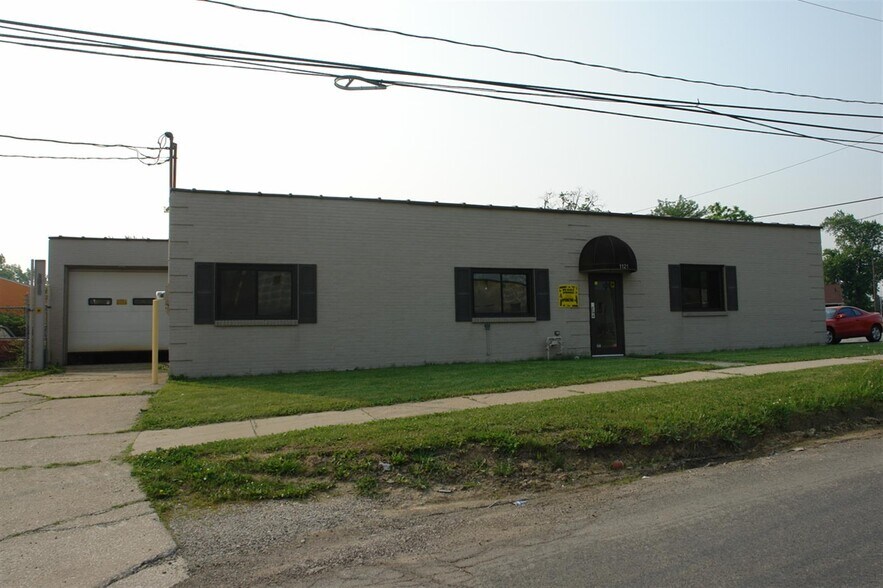 More Photos Of 1117 Hazelwood St, Toledo Office For Sale