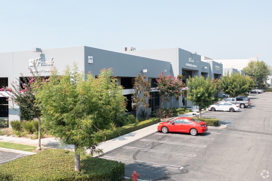 More Photos Of 610-640 W Lambert Rd, Brea Light Manufacturing For Sale