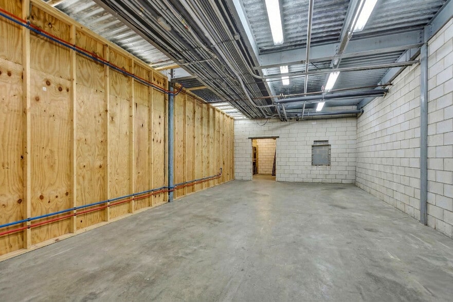 More Photos Of 2050 Sportys Dr, Batavia Warehouse For Sale