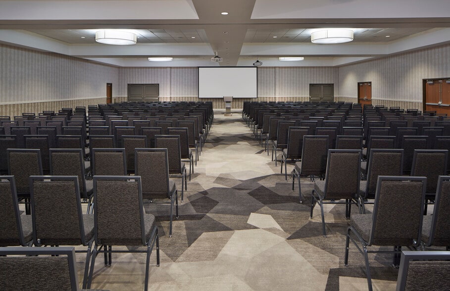 More Photos Of 4386 Chamblee Dunwoody Rd, Atlanta Hotel For Sale