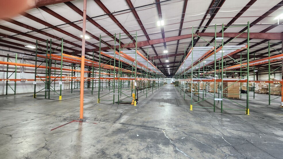 More Photos Of 2661 Byington Solway Rd, Knoxville Warehouse For Lease