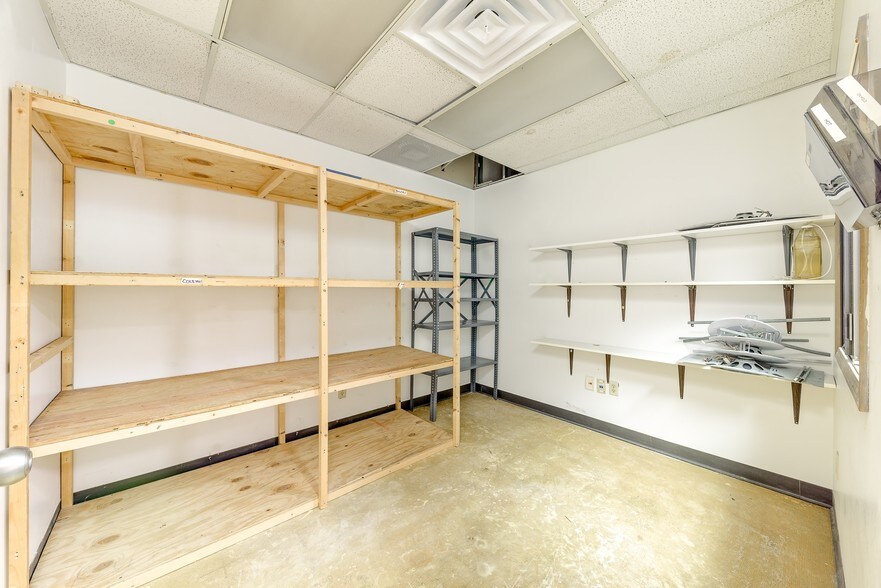 More Photos Of 5018 Spring Park Rd, Jacksonville Office For Lease